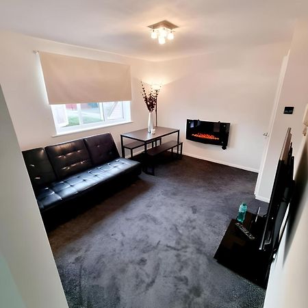 Sleek & Stylish - E15 Apartment With Parking London Exteriör bild