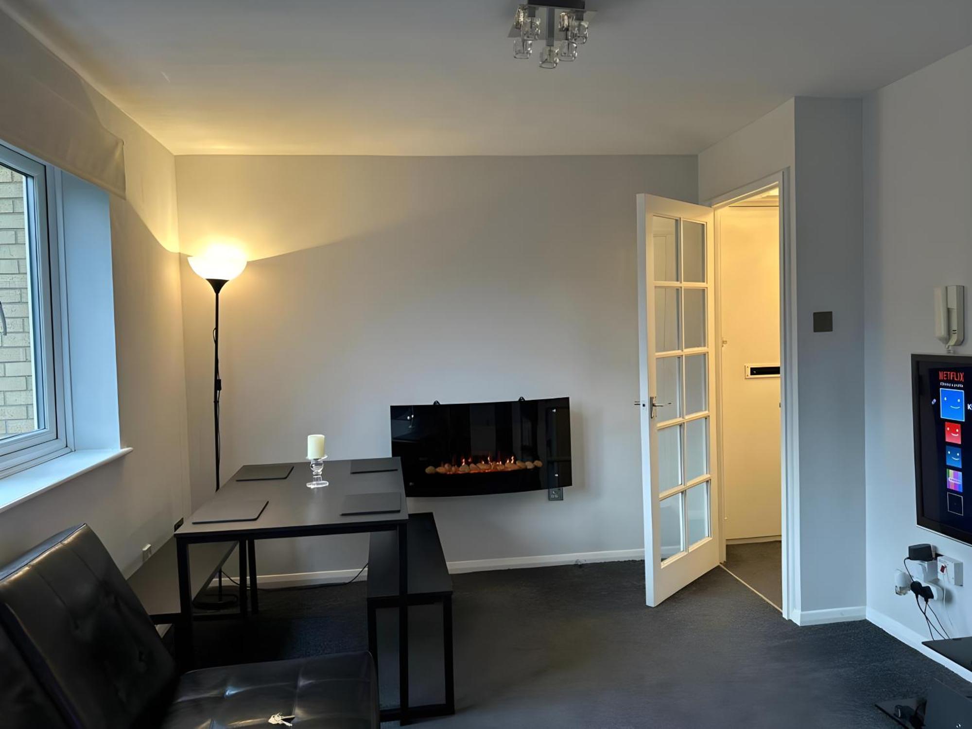 Sleek & Stylish - E15 Apartment With Parking London Exteriör bild