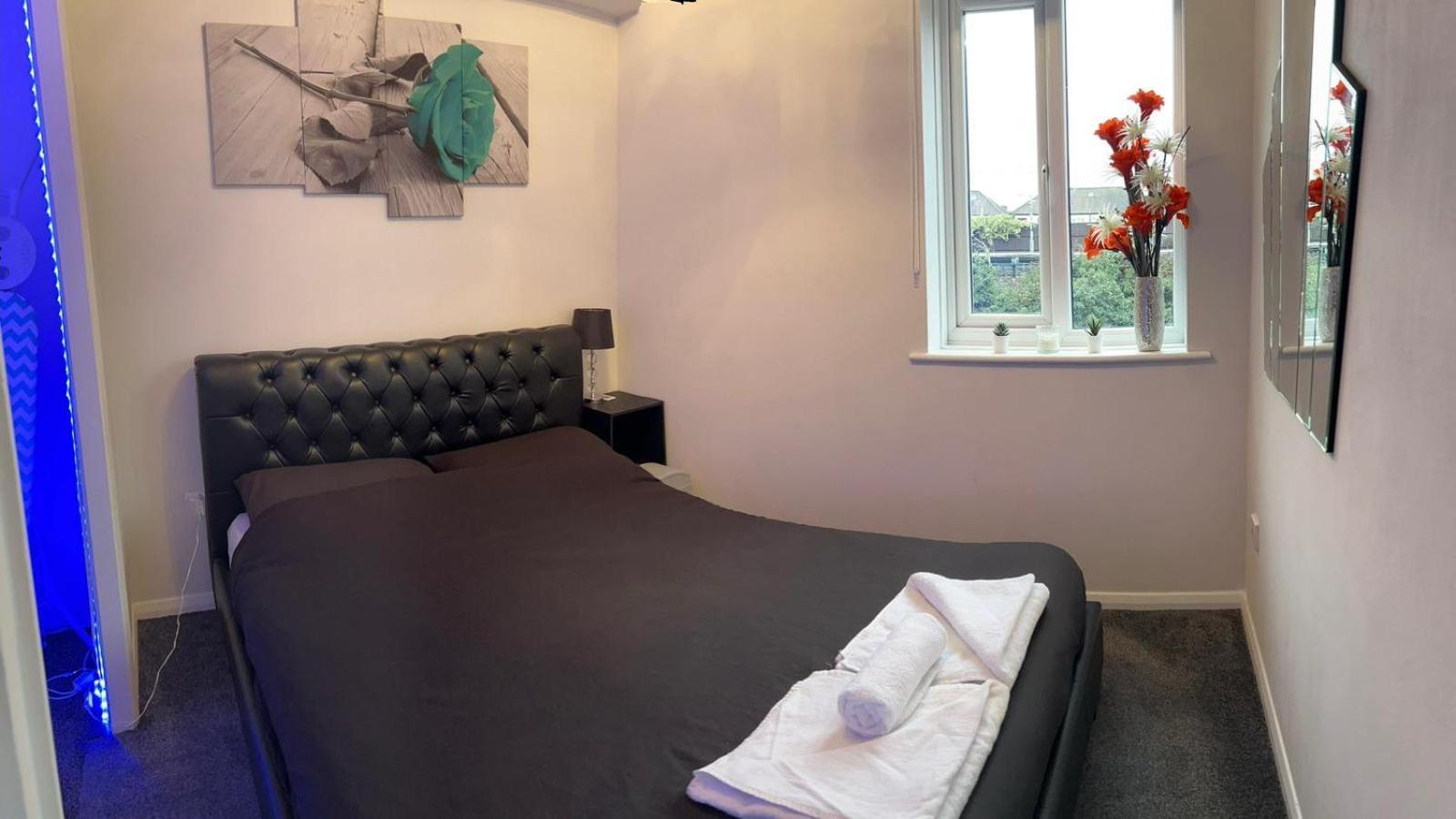 Sleek & Stylish - E15 Apartment With Parking London Exteriör bild